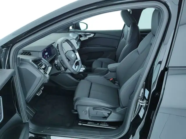 Audi Q4 E-Tron view 10