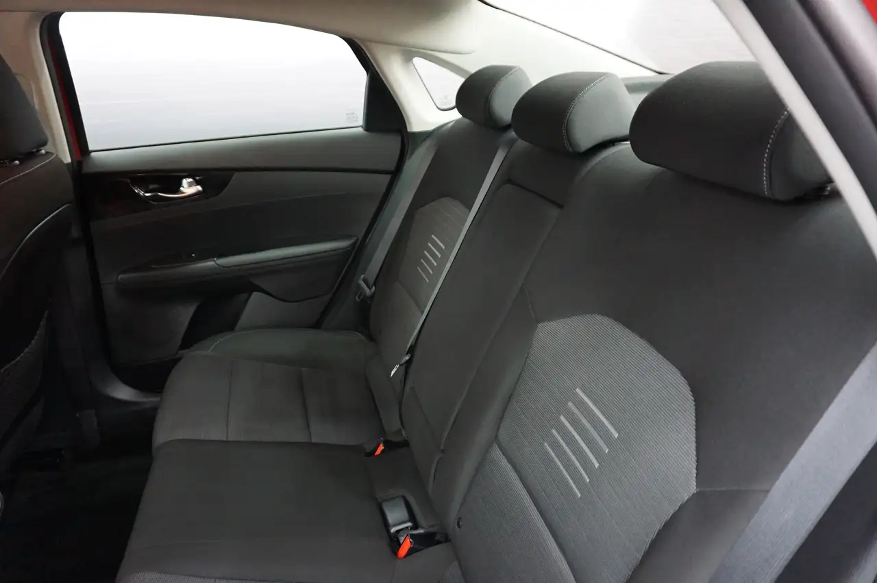 Kia Forte снимка Kia Forte