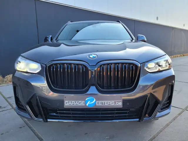 BMW X3 view 5