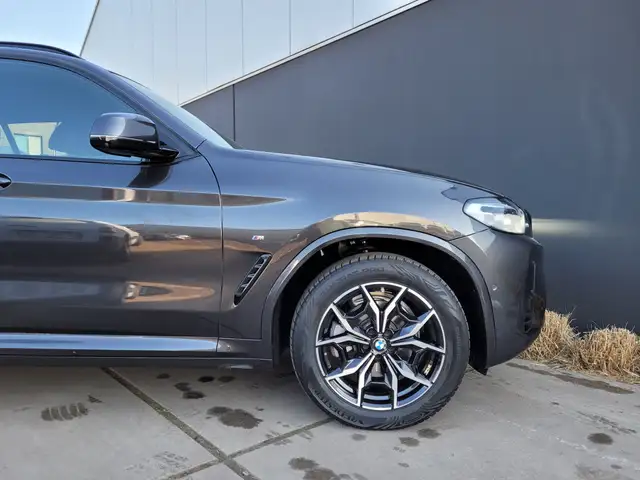 BMW X3 view 7