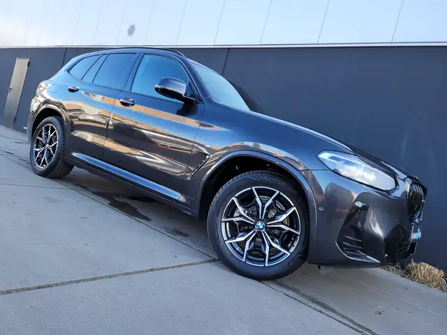 BMW X3 view 9