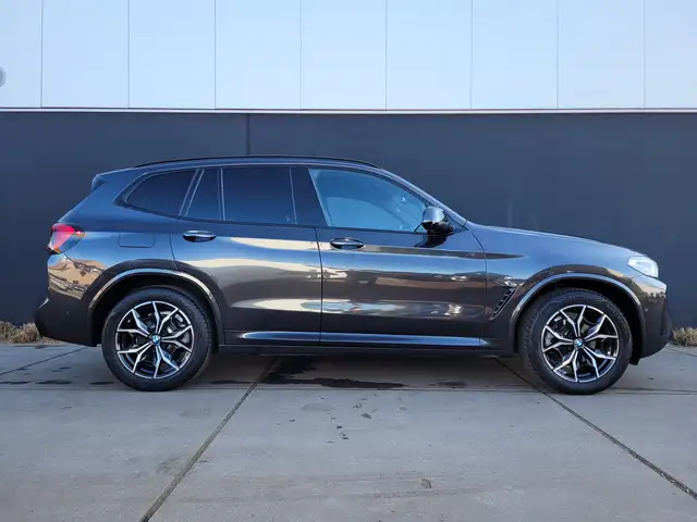BMW X3 view 2
