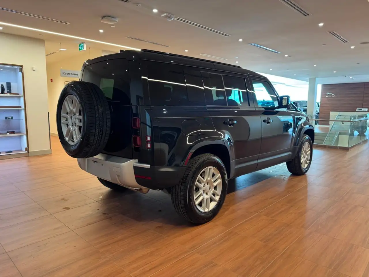 Land Rover Defender снимка Land Rover Defender
