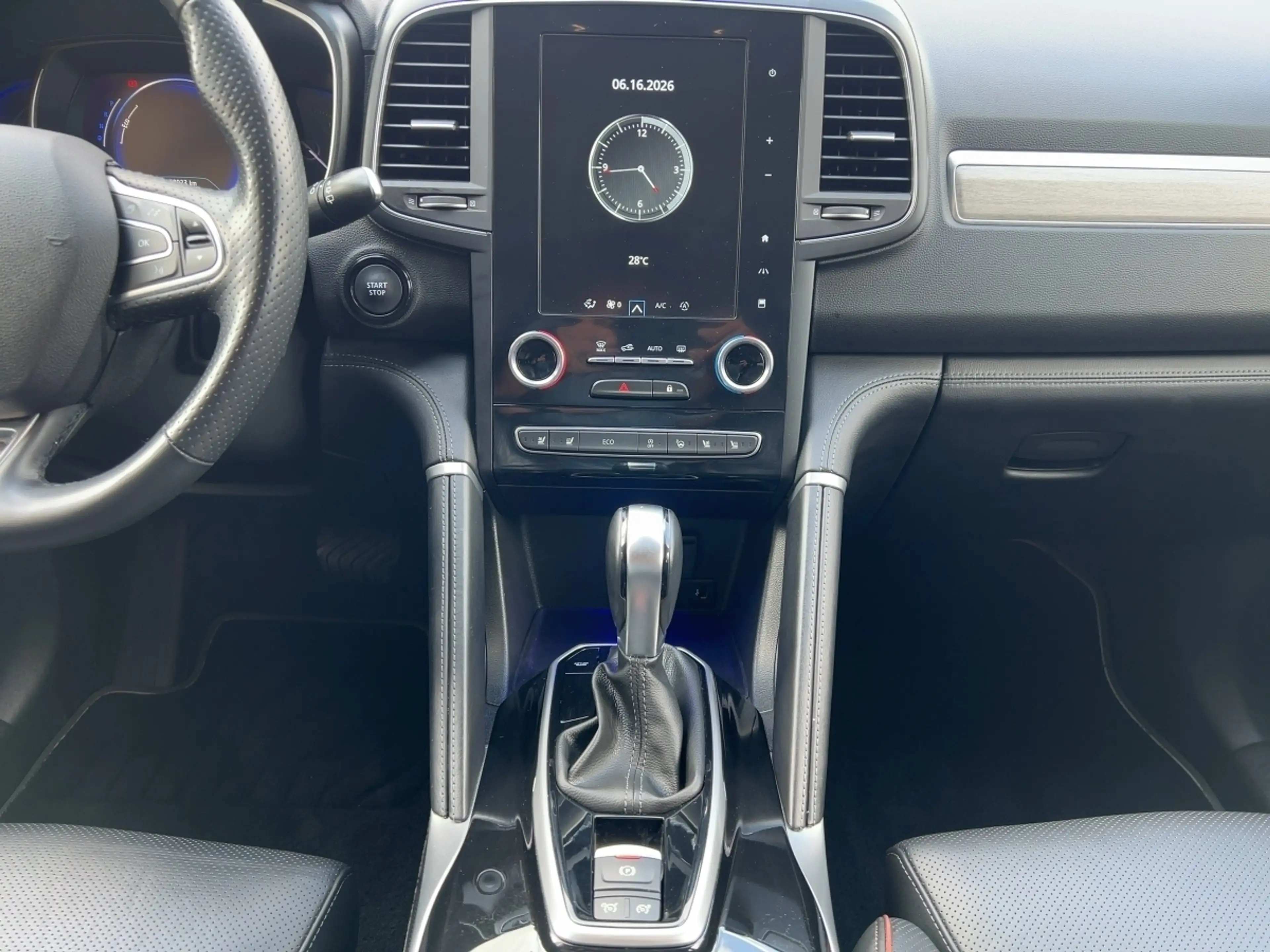 Renault Koleos INITIALE PARIS 4x4 dCi 185 X-TRONIC SELBSTPARKEND — photo 12