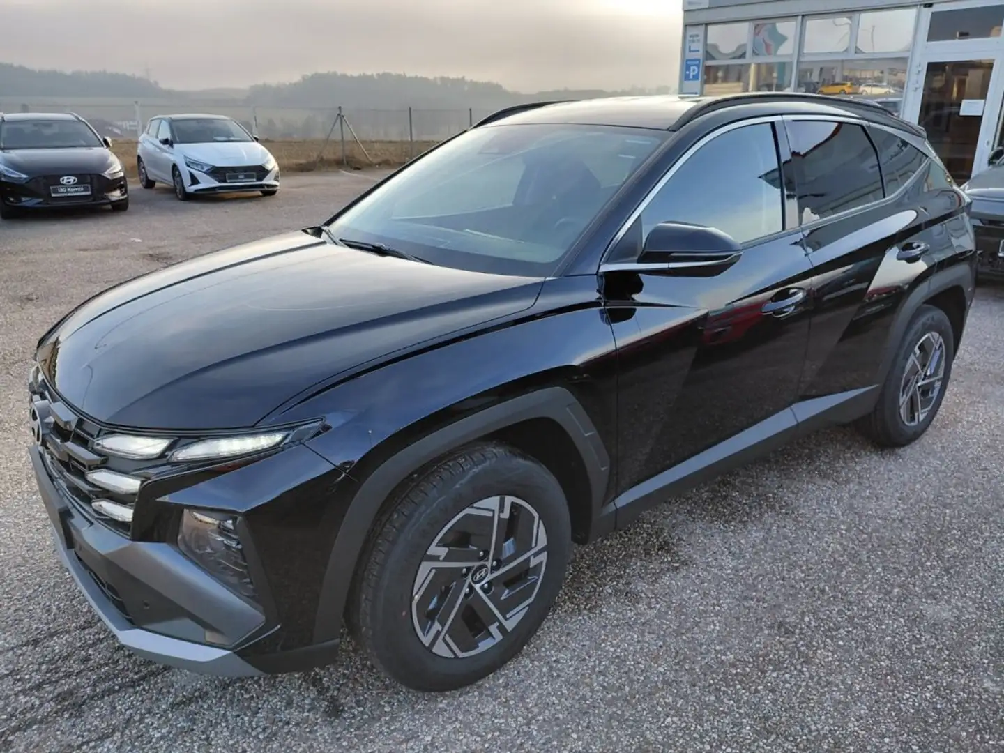 Hyundai TUCSON NX4 Jubile 1,6 T-GDi 2WD 48V t5bj1 Schwarz - 1