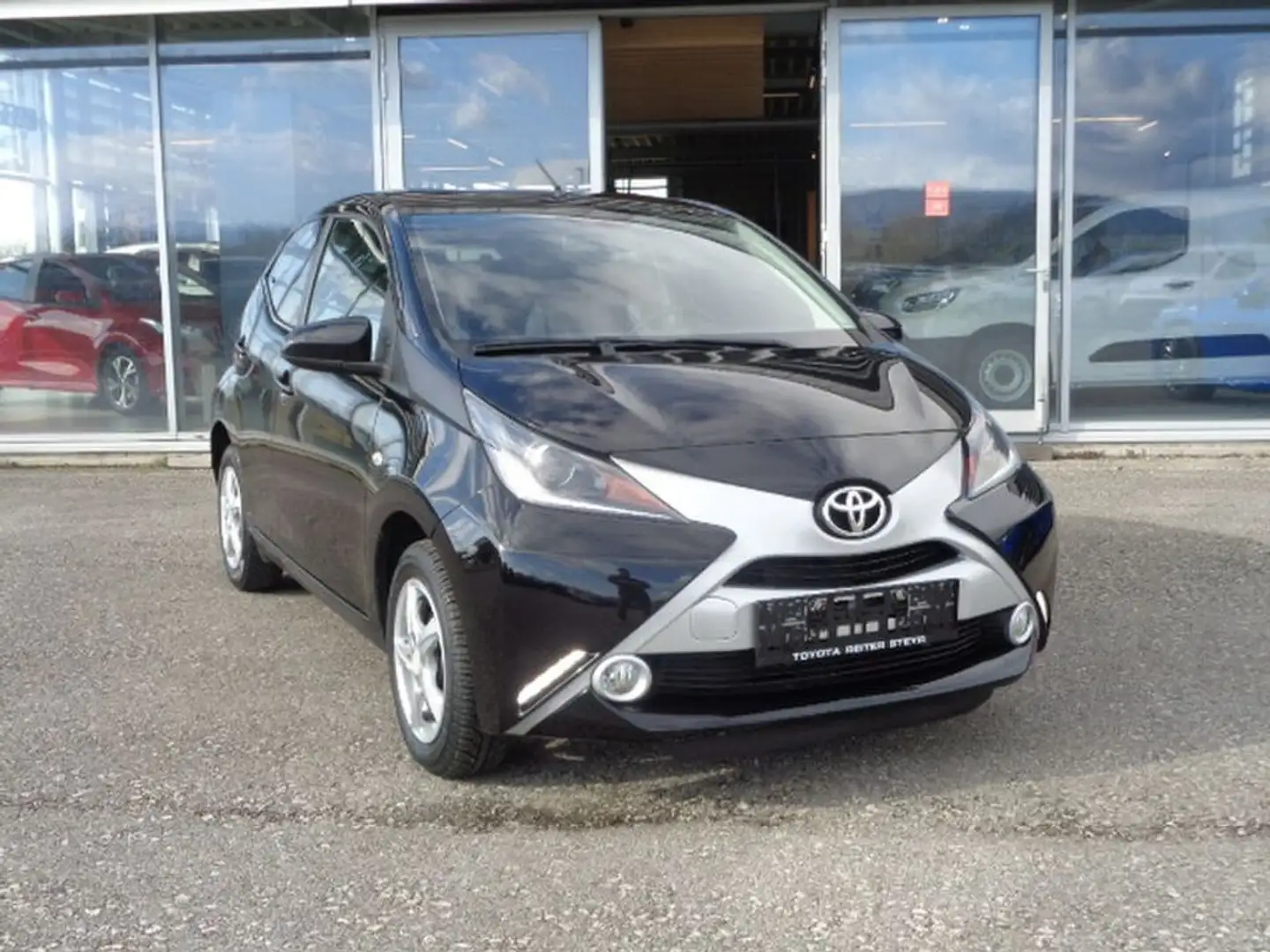 Toyota Aygo x-play *Kamera Schwarz - 1