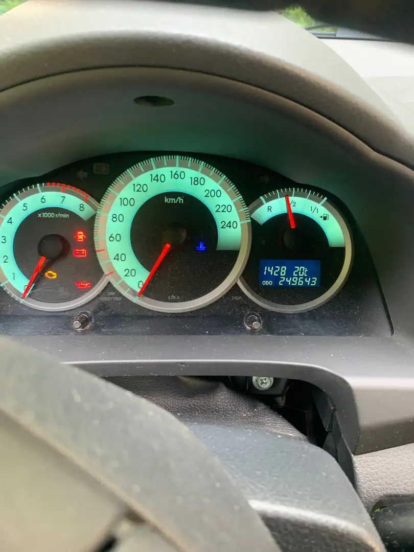 Toyota Corolla Verso Corolla Verso 1.8 VVT-i Sol crna - 2