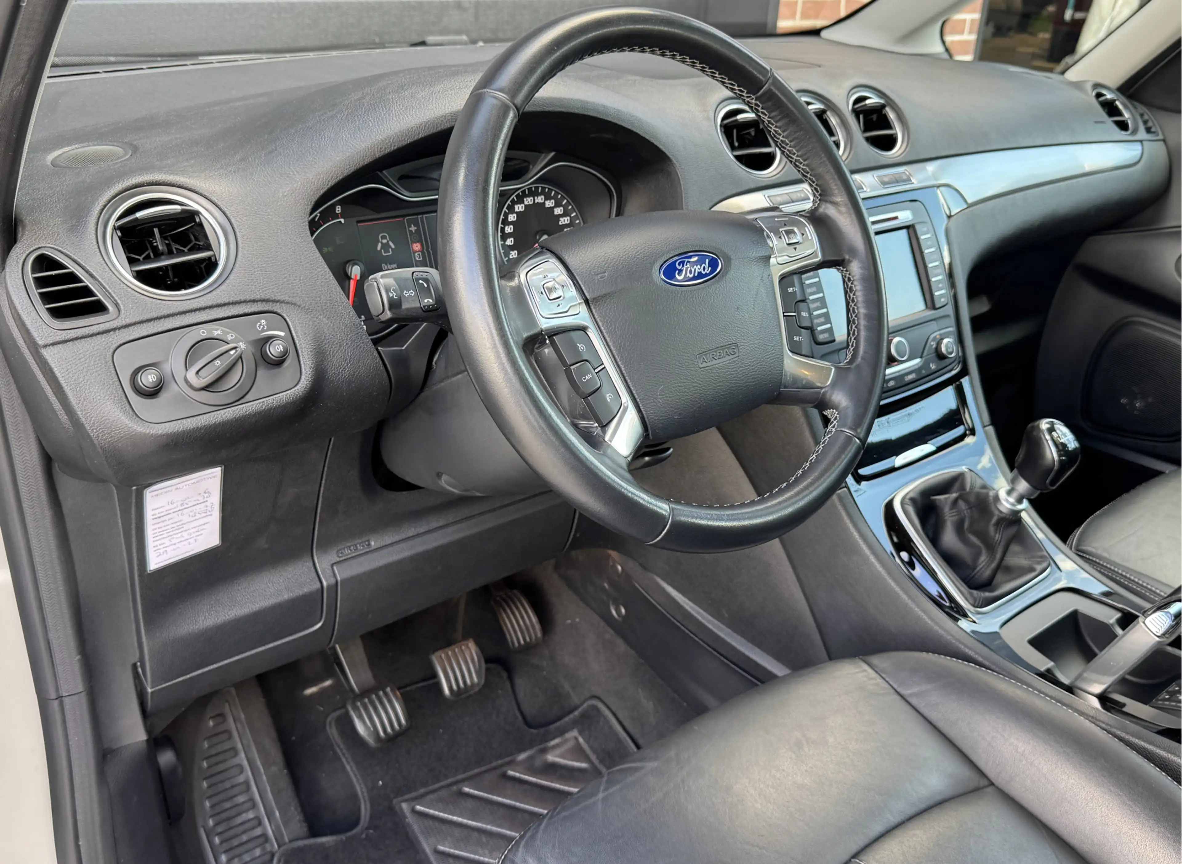 Ford Galaxy 1.6 SCTI PLATINUM | NL-AUTO! | LEDER! | PANODAK! — photo 9