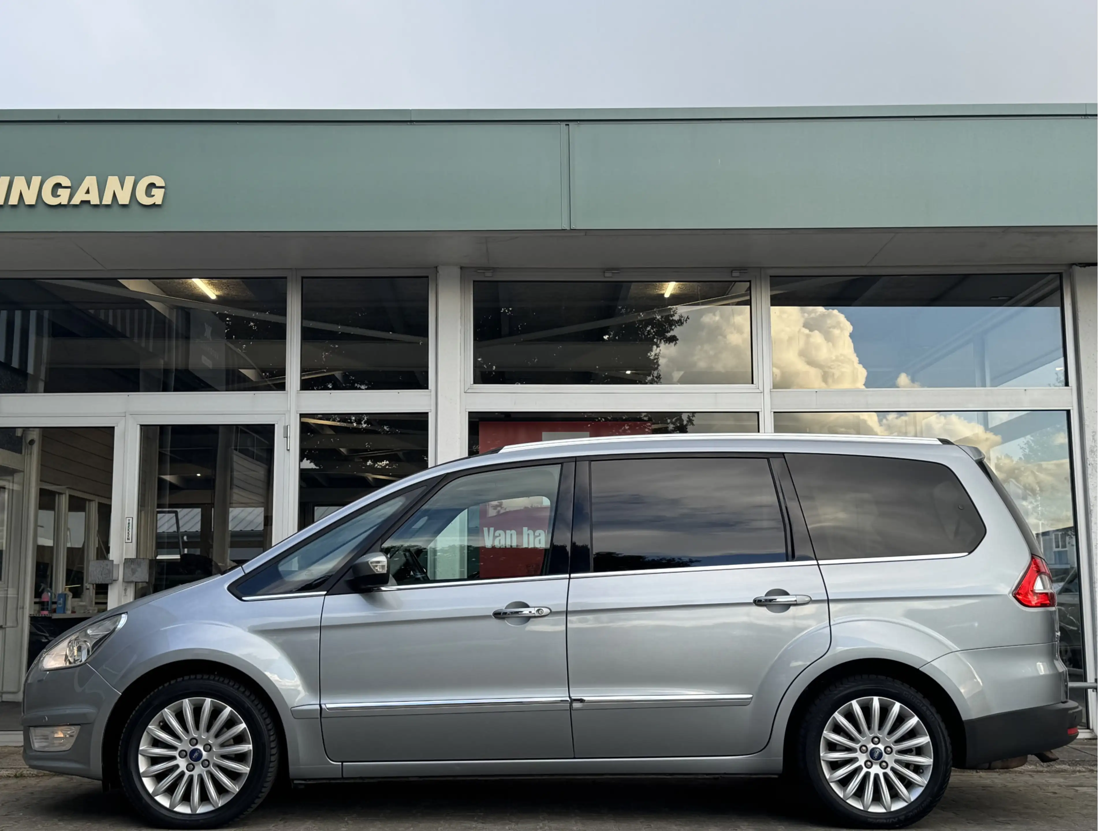Ford Galaxy 1.6 SCTI PLATINUM | NL-AUTO! | LEDER! | PANODAK! — photo 3