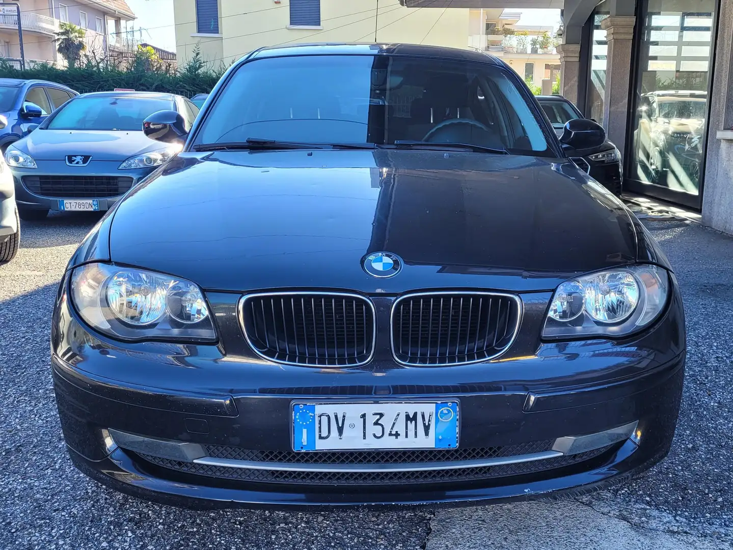 BMW 118 DIESEL EURO 5 Schwarz - 1