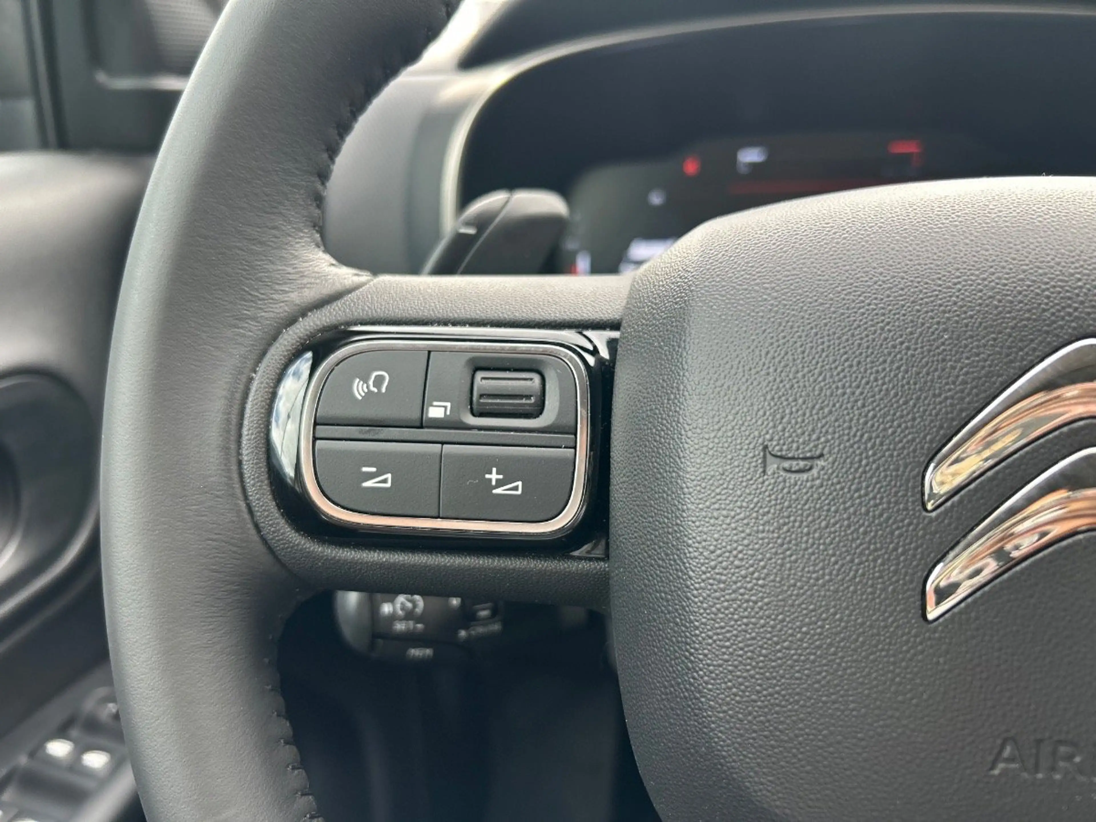 Citroen C5 Aircross 1.5 BlueHDi 130 S&S Max Alcantara — photo 15