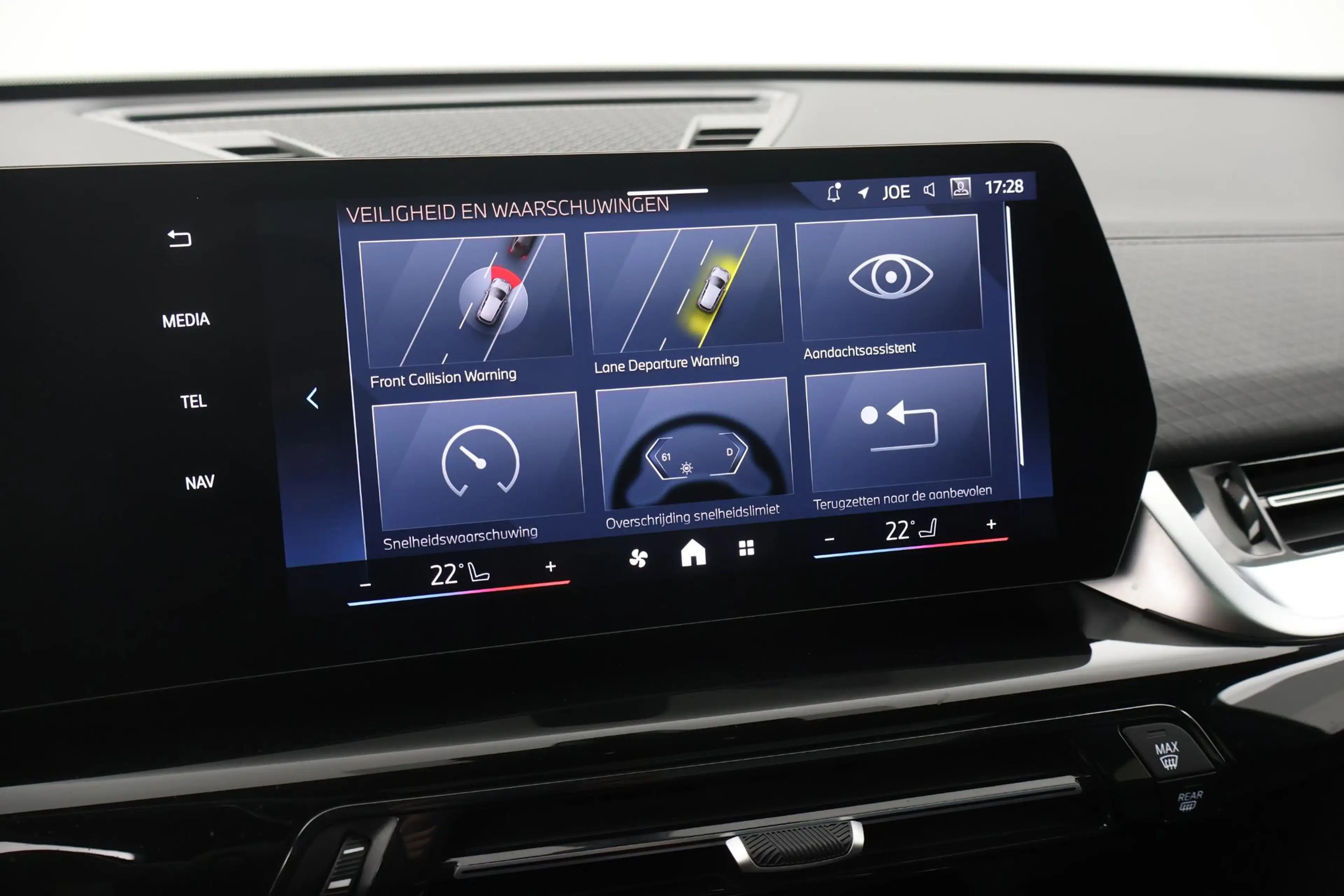 BMW iX2 eDrive20 67 kWh M Sport Edition PANODAK|MEMORYSTOE — photo 46