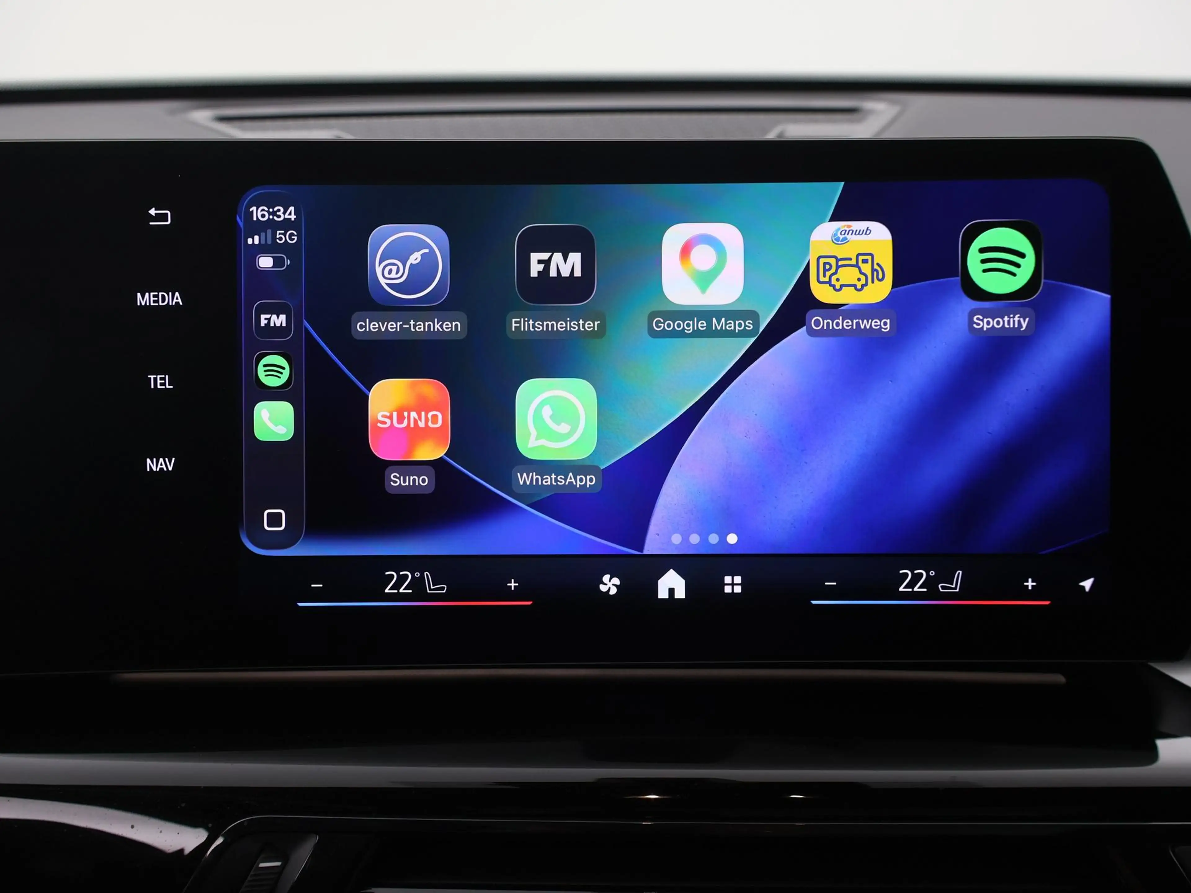 BMW iX2 eDrive20 67 kWh M Sport Edition PANODAK|MEMORYSTOE — photo 39