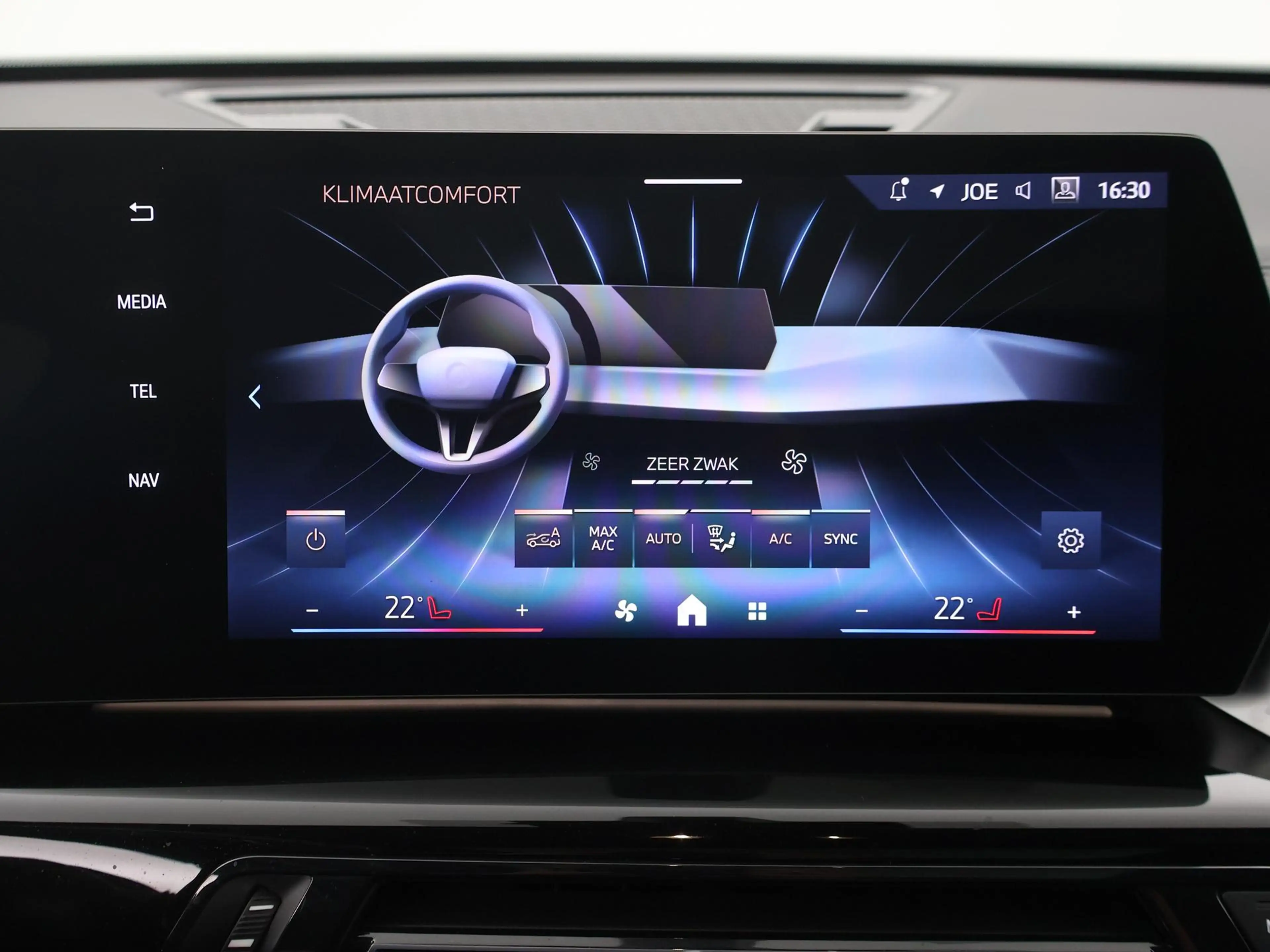 BMW iX2 eDrive20 67 kWh M Sport Edition PANODAK|MEMORYSTOE — photo 36
