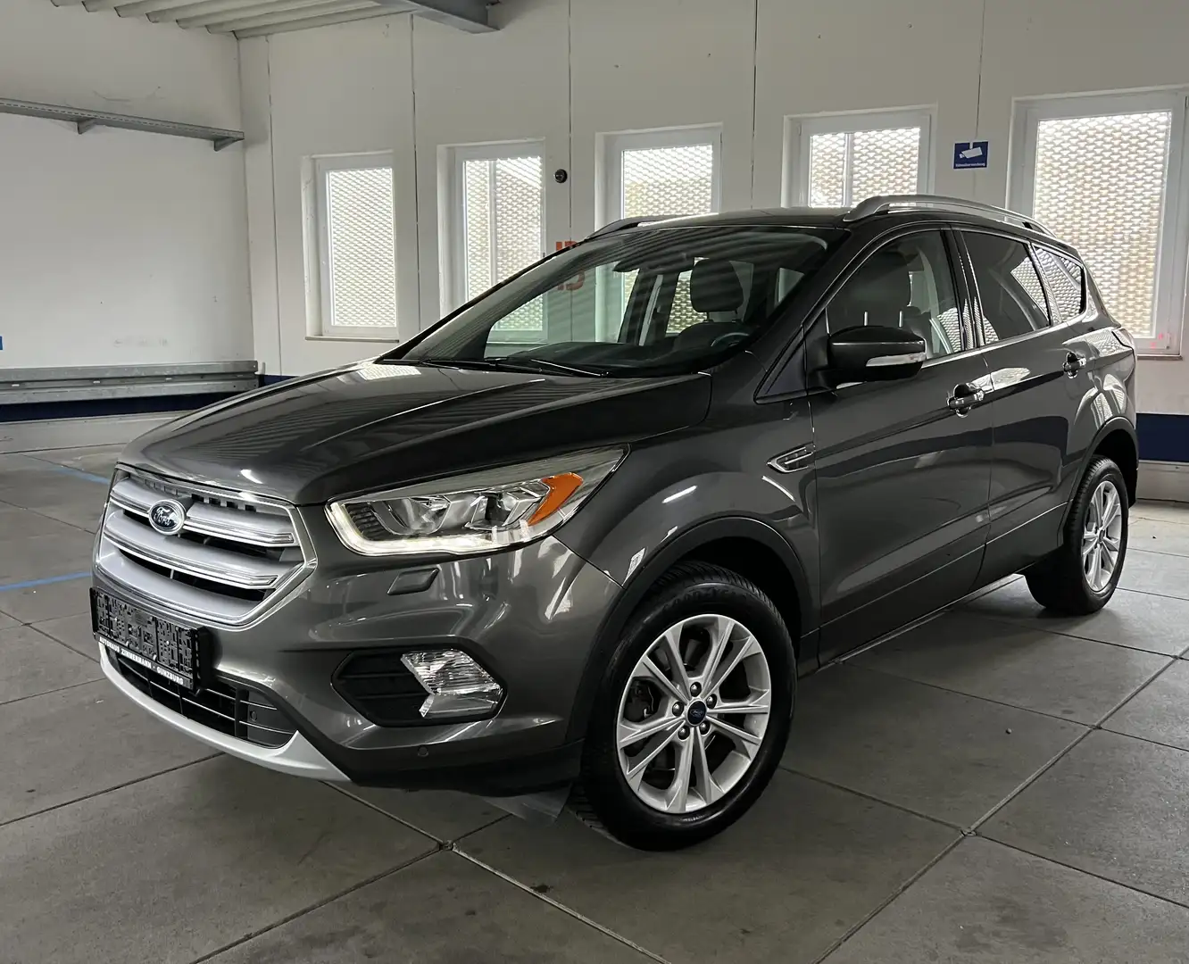 Ford Kuga Titanium 112.000km 2017 Kamera 12 Monate Garantie Grijs - 1