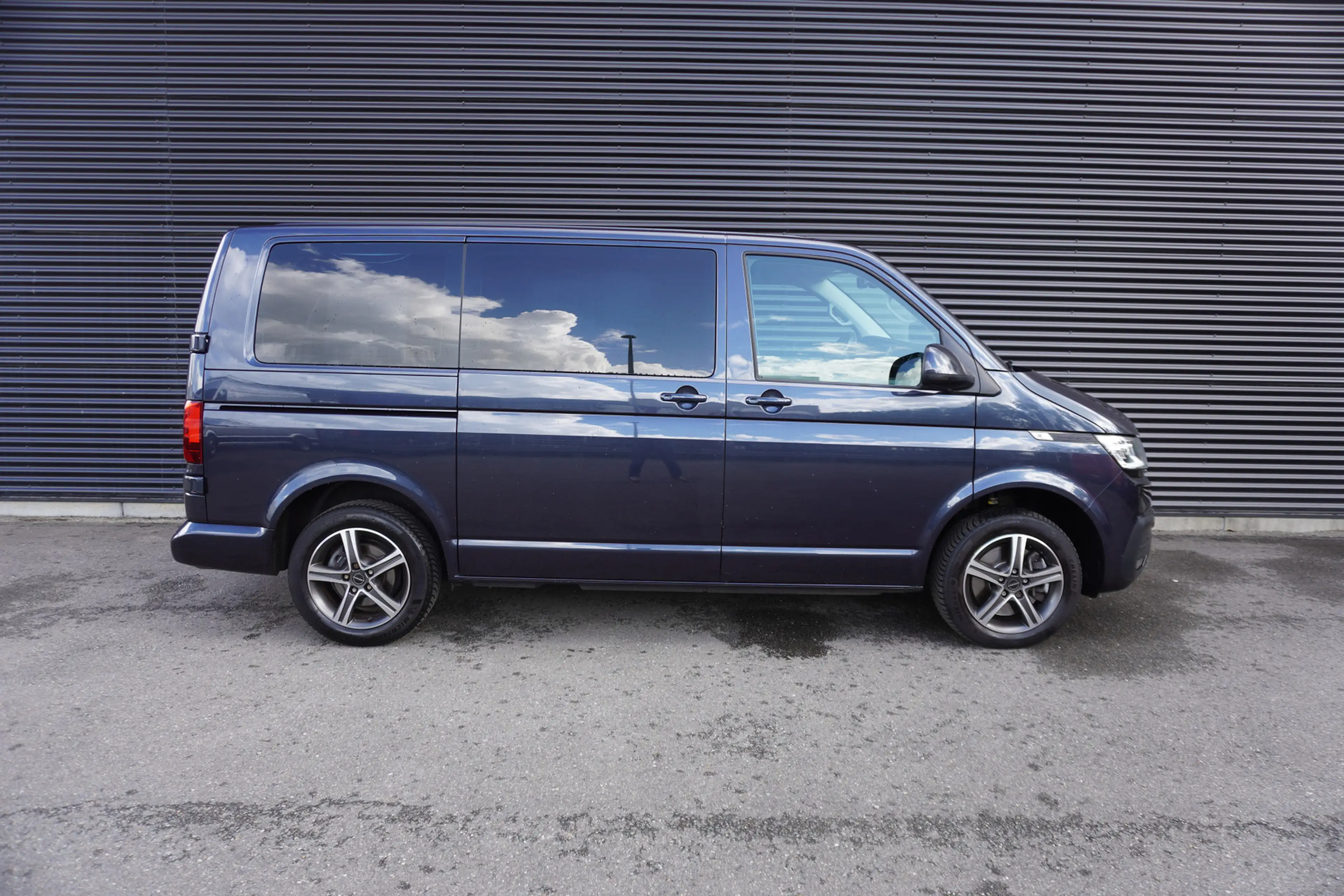 Volkswagen T6.1 Transporter 199pk Automat L1H1 LED Navigatie Camera parkeersen — photo 12