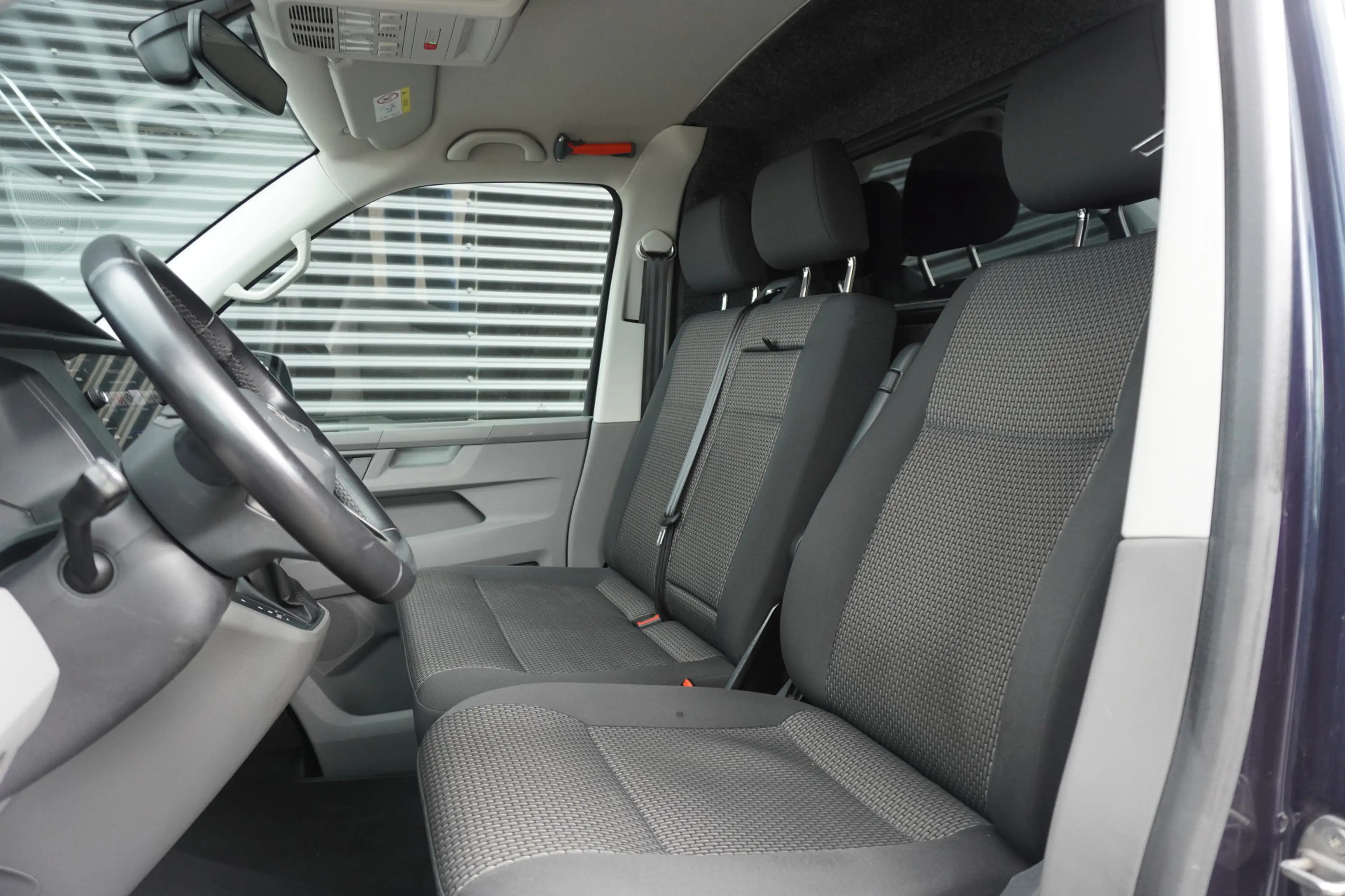 Volkswagen T6.1 Transporter 199pk Automat L1H1 LED Navigatie Camera parkeersen — photo 8