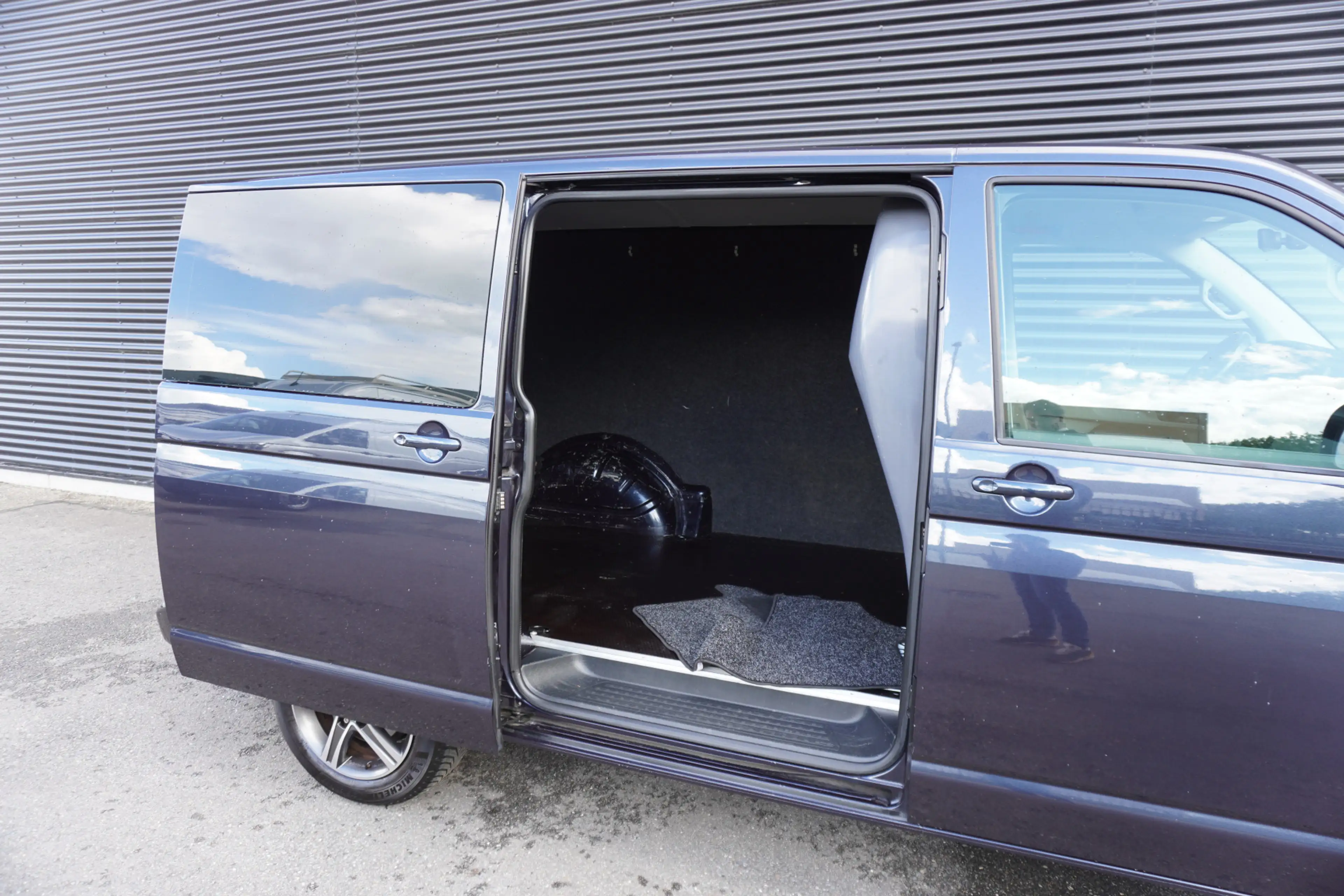 Volkswagen T6.1 Transporter 199pk Automat L1H1 LED Navigatie Camera parkeersen — photo 14