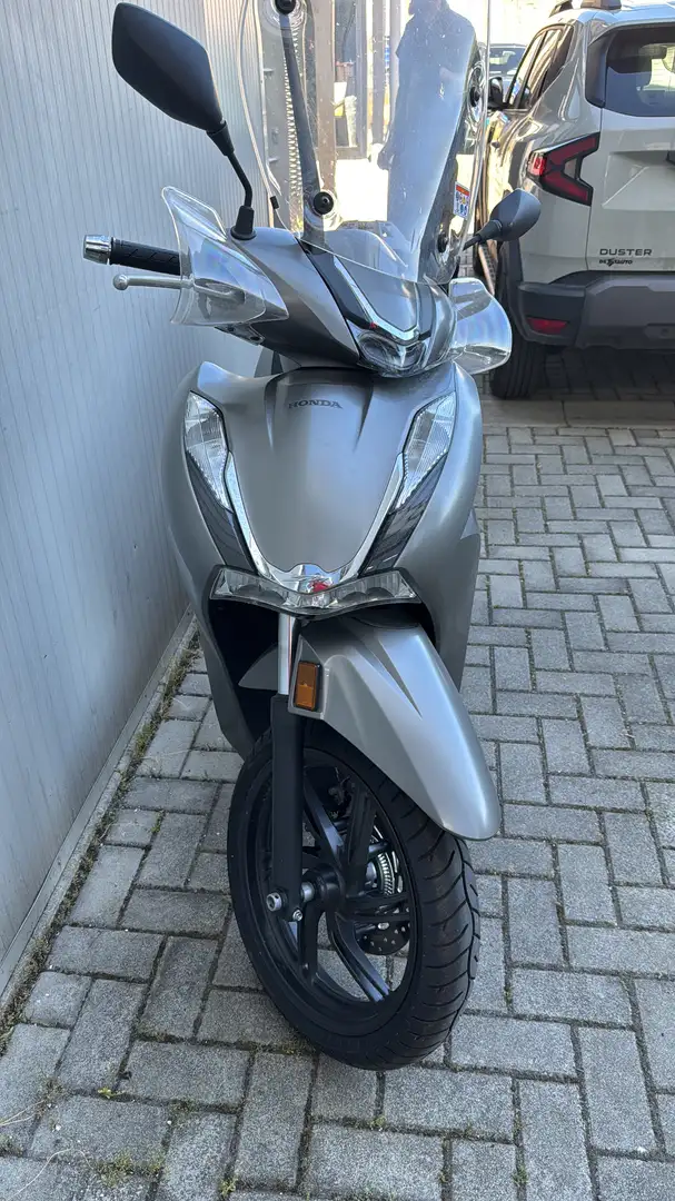 Honda SH 350i - 1
