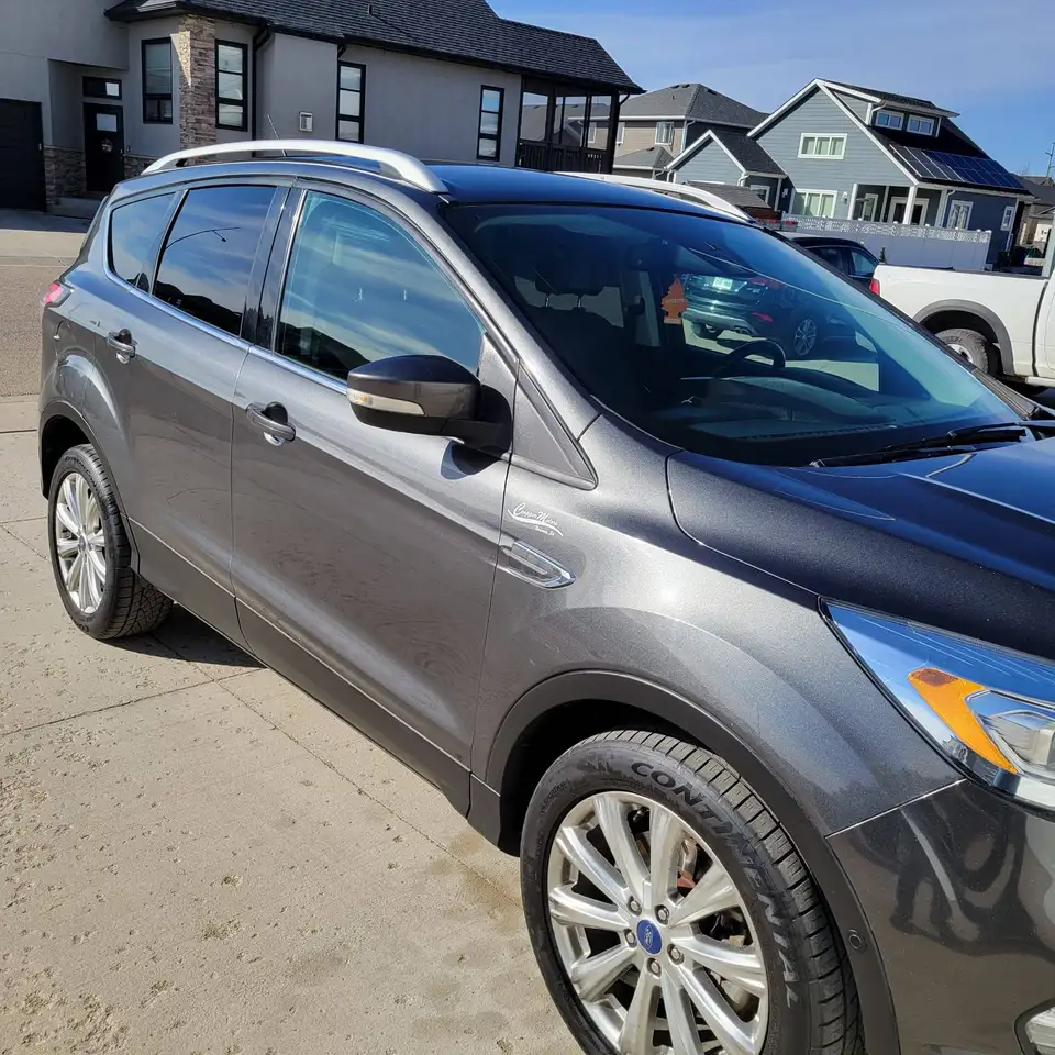 Ford Escape снимка Ford Escape