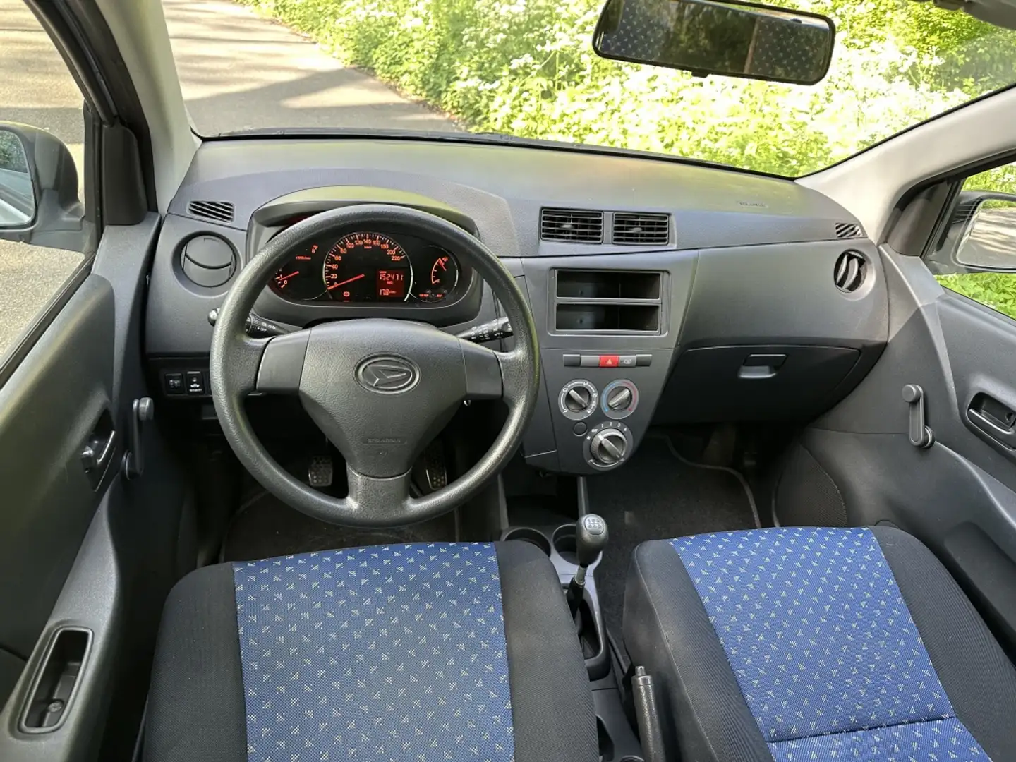 Daihatsu Cuore 1.0 Clever |5DRS|ZEER NETTE AUTO| siva - 2