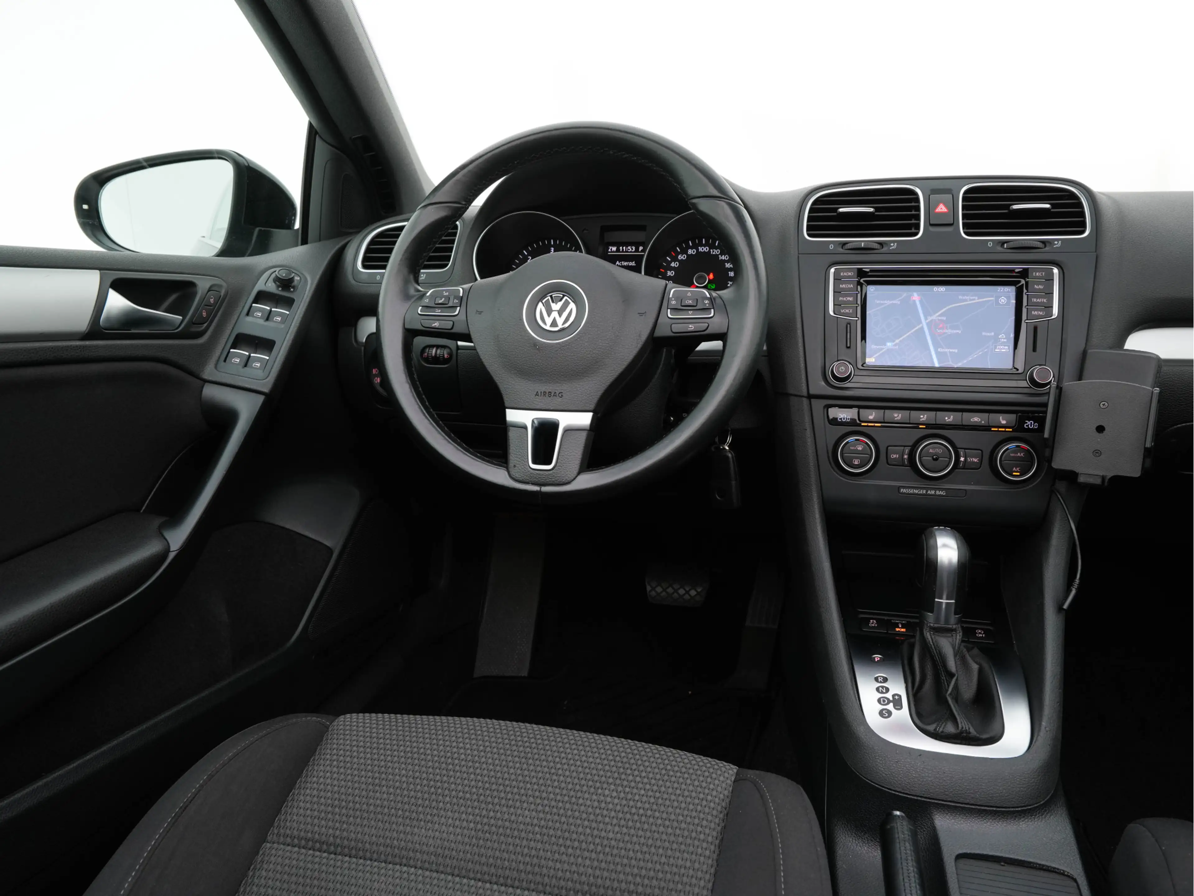Volkswagen Golf Cabriolet 2.0 TDI Bluemotion Aut. *NAVI-FULLMAP | HEATED-COM — photo 8