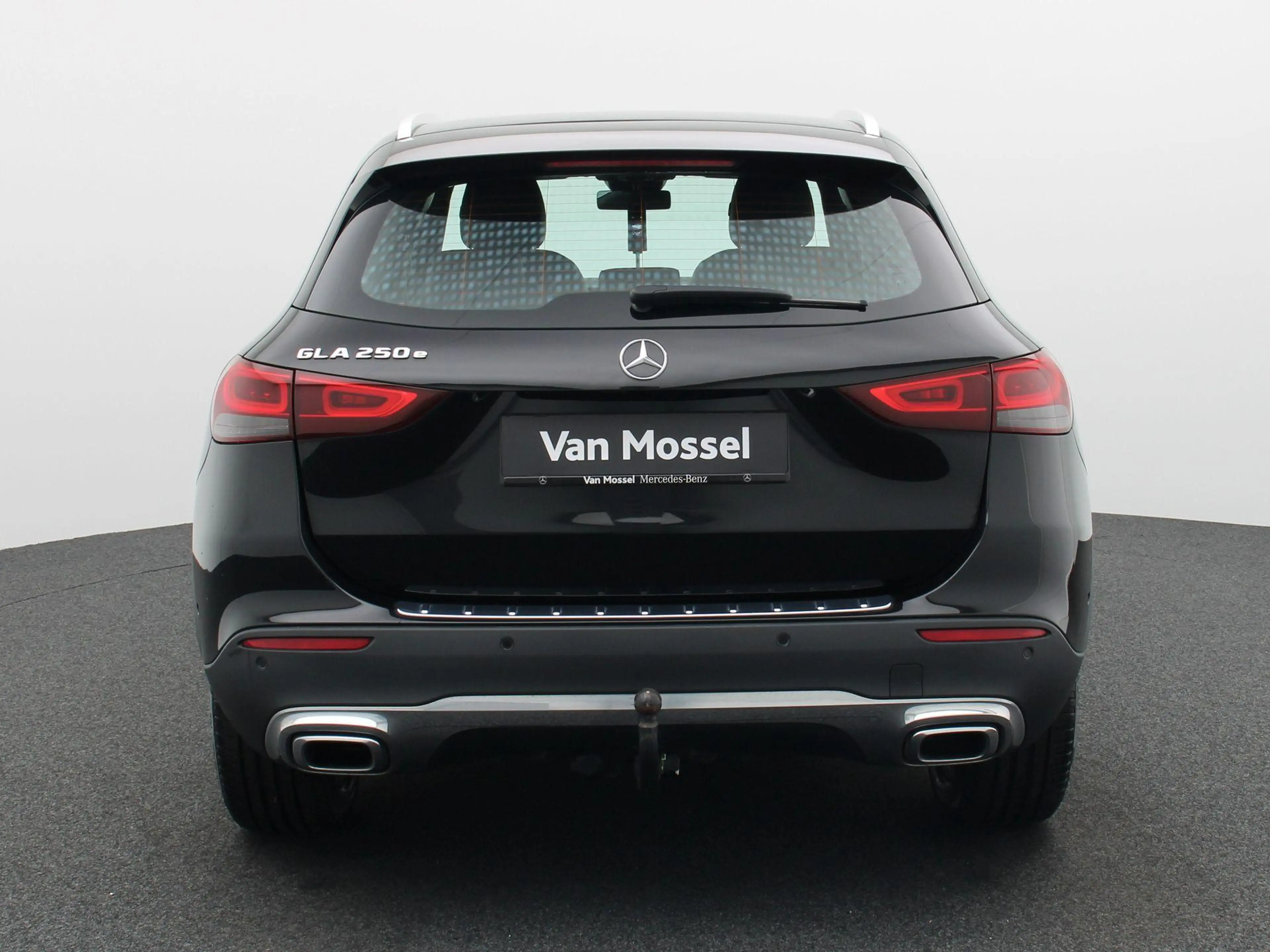 Mercedes-Benz GLA 250 e Luxury Line + LEDER + CARPLAY + 1Y USED GARANTIE — photo 5
