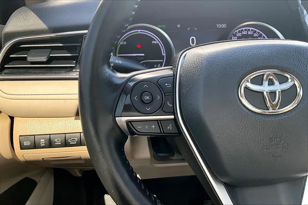Toyota Camry photo Toyota Camry