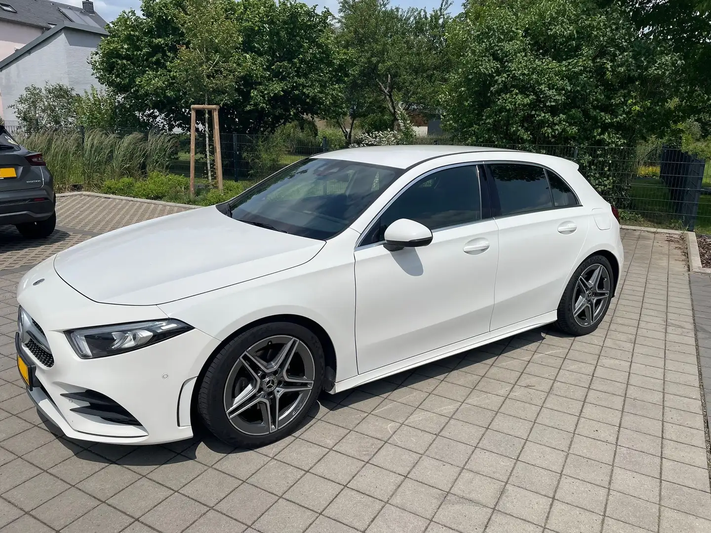 Mercedes-Benz A 200 7G-DCT AMG Line - 2