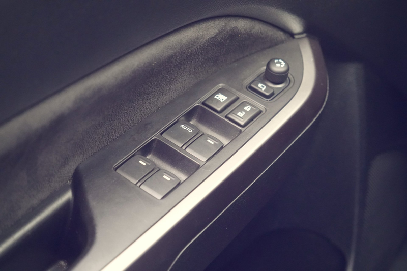 Suzuki Vitara 1.4 Boosterjet Style Smart Hybrid / Navi / Camera — photo 20