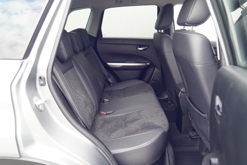 Suzuki Vitara 1.4 Boosterjet Style Smart Hybrid / Navi / Camera — photo 7