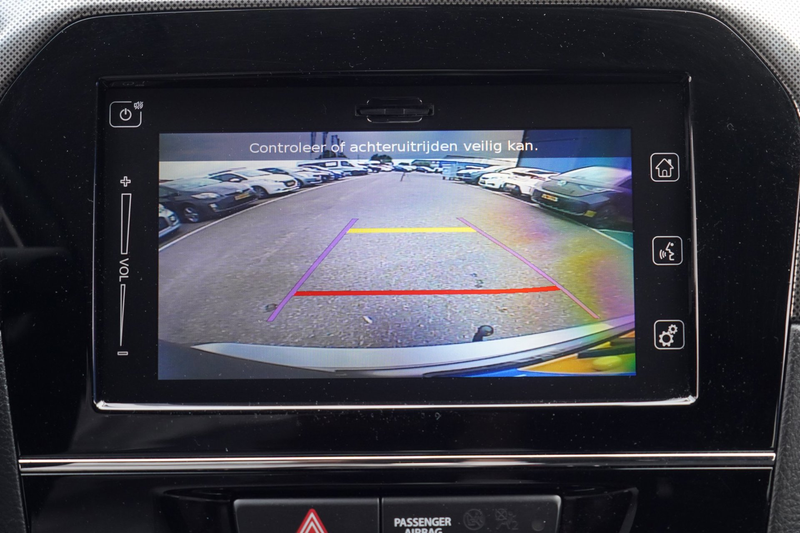 Suzuki Vitara 1.4 Boosterjet Style Smart Hybrid / Navi / Camera — photo 21