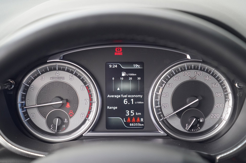 Suzuki Vitara 1.4 Boosterjet Style Smart Hybrid / Navi / Camera — photo 13