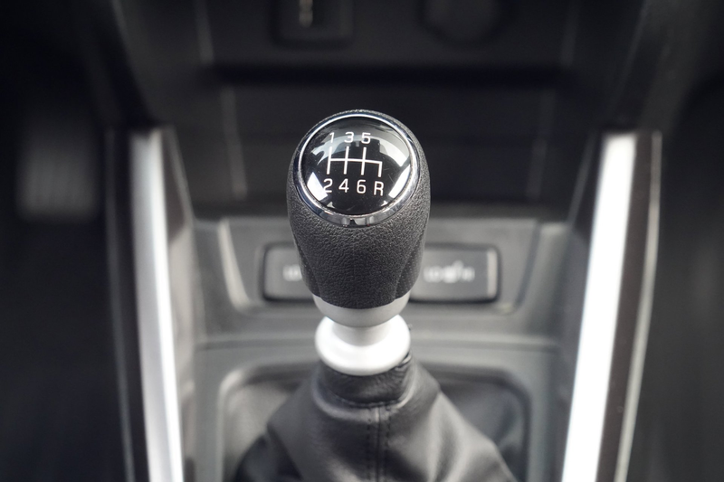 Suzuki Vitara 1.4 Boosterjet Style Smart Hybrid / Navi / Camera — photo 17