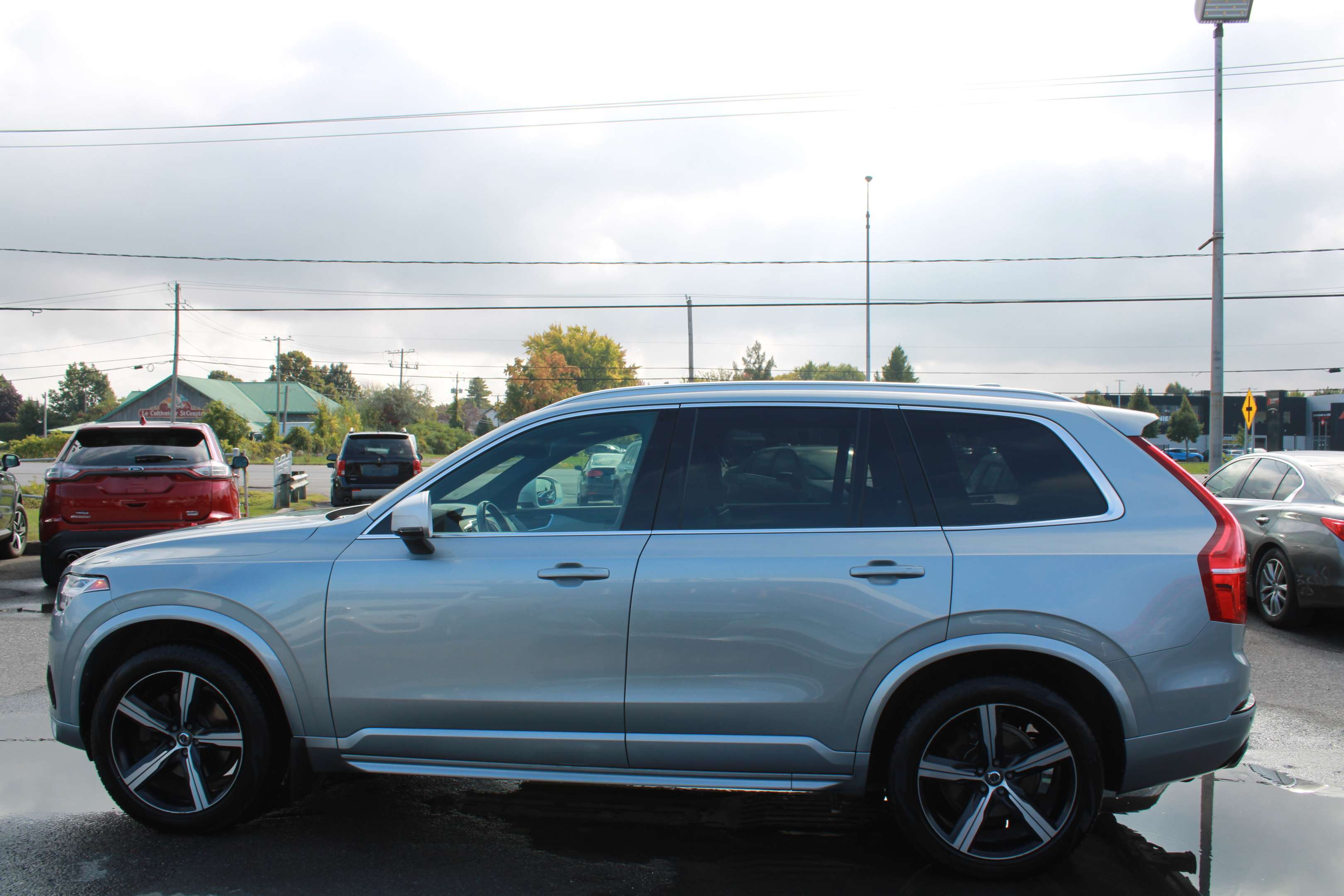 2018 Volvo XC90 T6 AWD R-Design, NAVIGATION, CUIR, MAGS, A/C alt 3