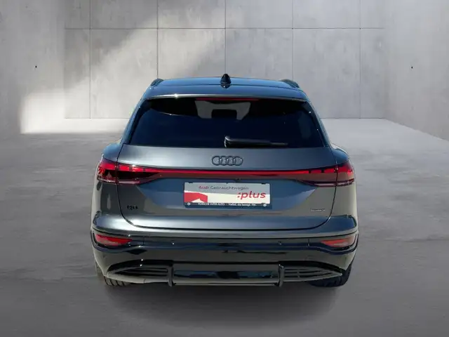Audi Q6 view 4