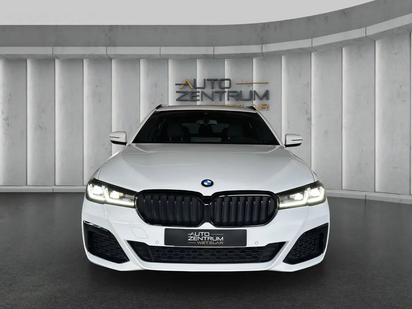 BMW 530 d M Sport Touring Pan LiveCockpit Profes LED Weiß - 2