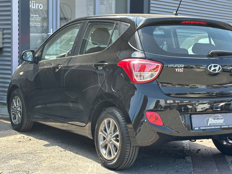 Hyundai i10 YES!*SHZ*TEMPOMAT*MFKL*MEDIA* — photo 13