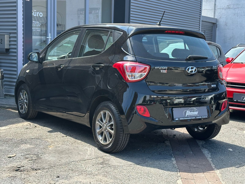 Hyundai i10 YES!*SHZ*TEMPOMAT*MFKL*MEDIA* — photo 12