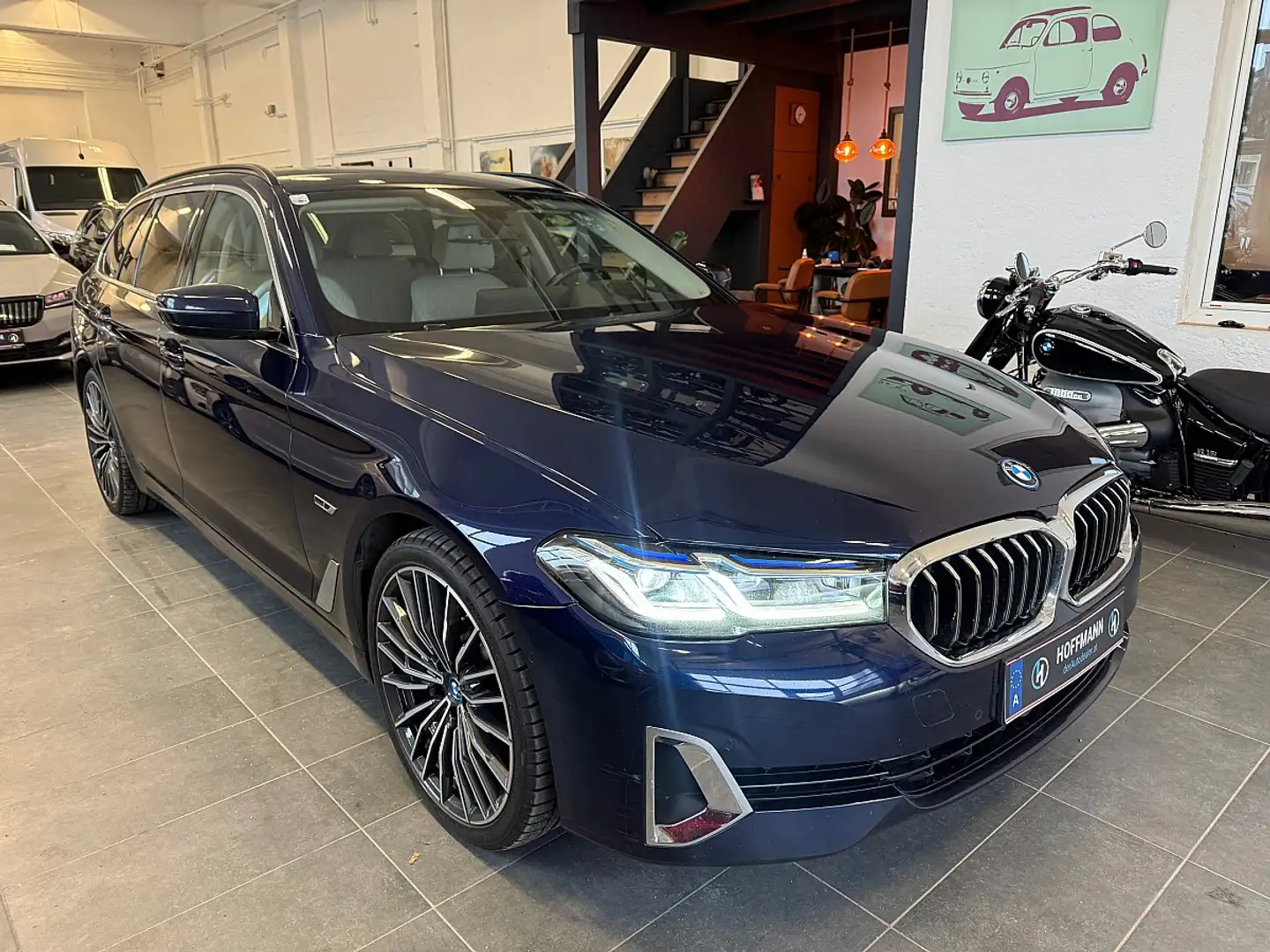 BMW 530 e xDrive Touring Aut. Blau - 1