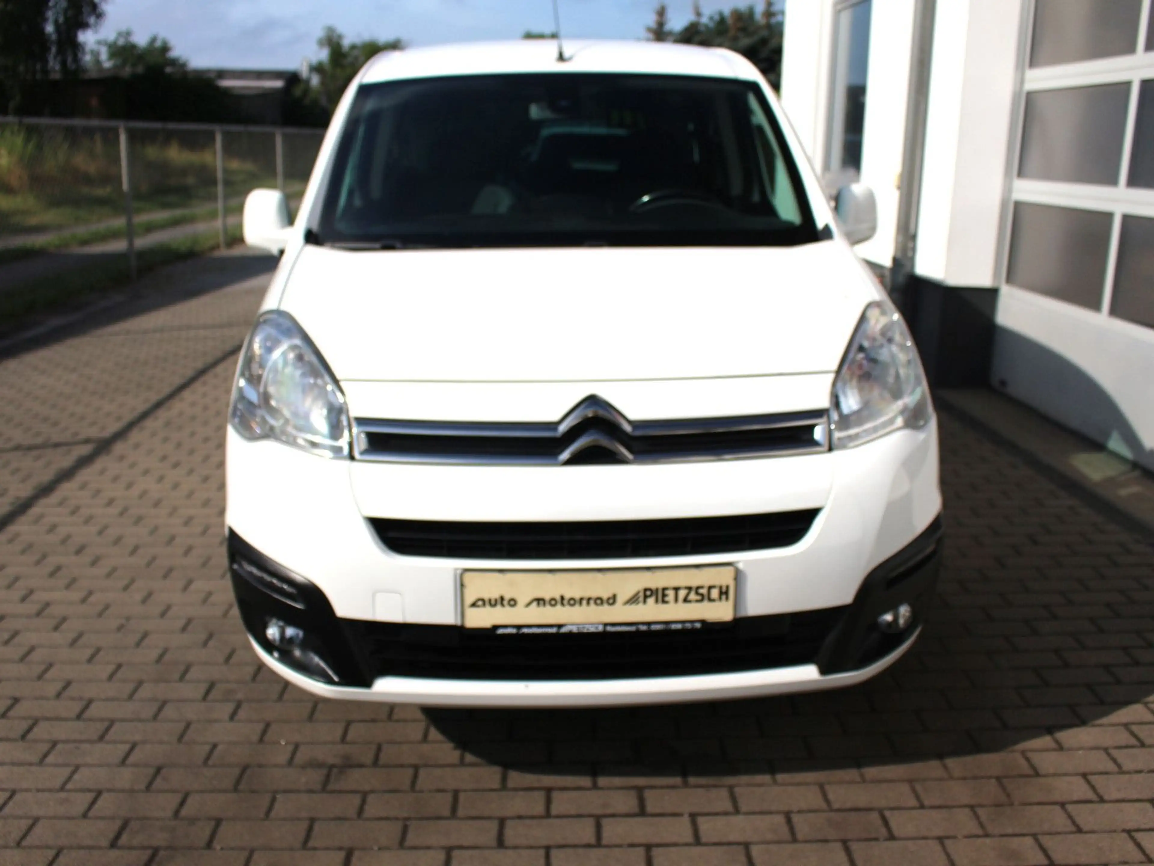 Citroen Berlingo Kombi Selection 1.2 12V AHK PDC SHZ Tem — photo 3
