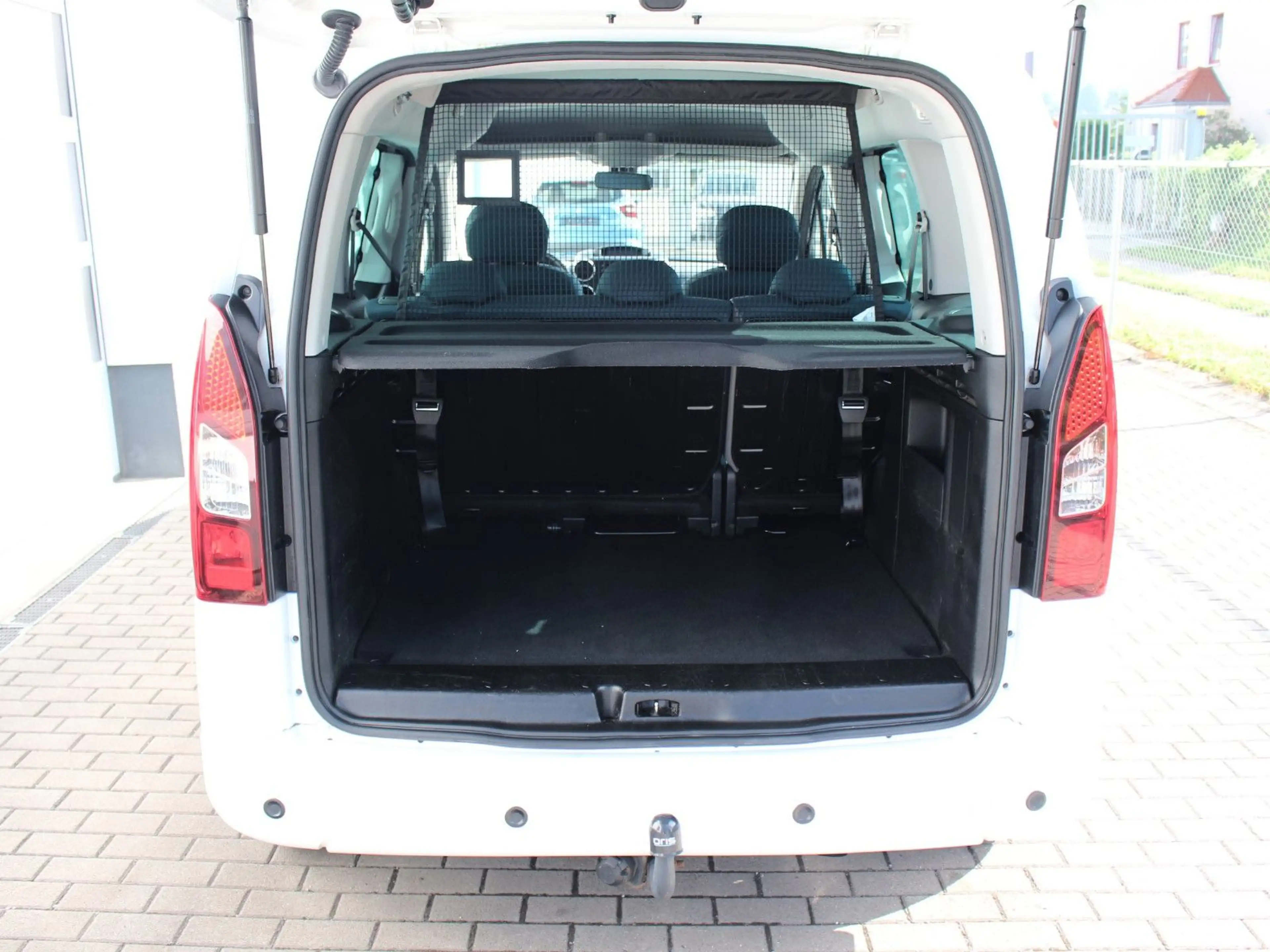 Citroen Berlingo Kombi Selection 1.2 12V AHK PDC SHZ Tem — photo 6