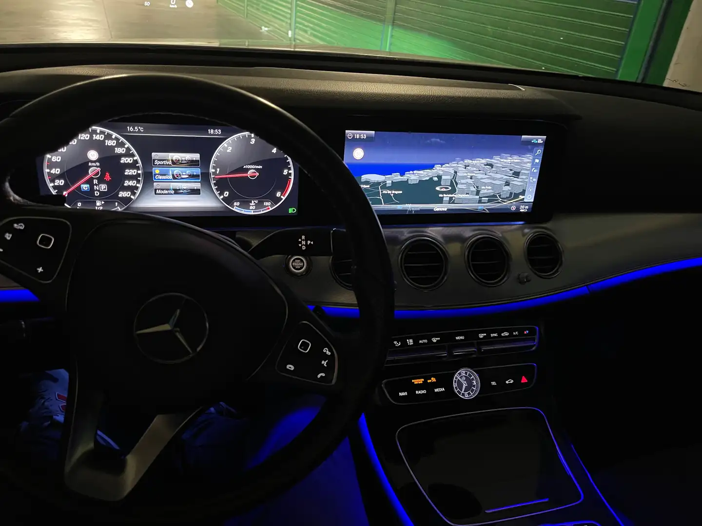 Mercedes-Benz E 220 All-terrain Bianco - 2