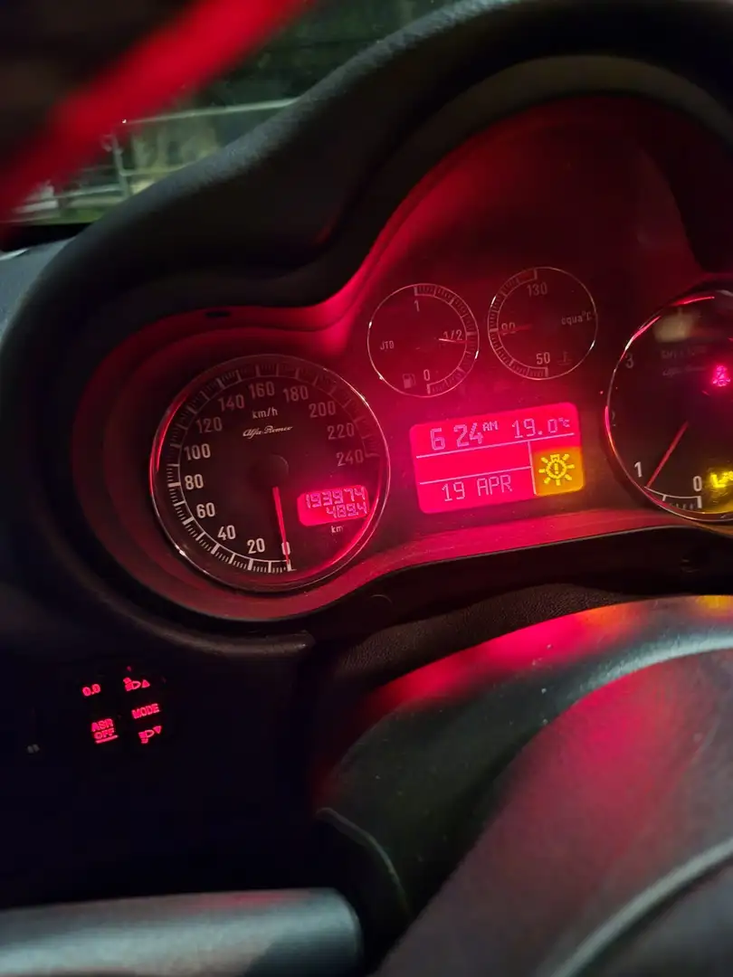 Alfa Romeo 147 5p 1.9 jtd BlackLine 120cv - 2