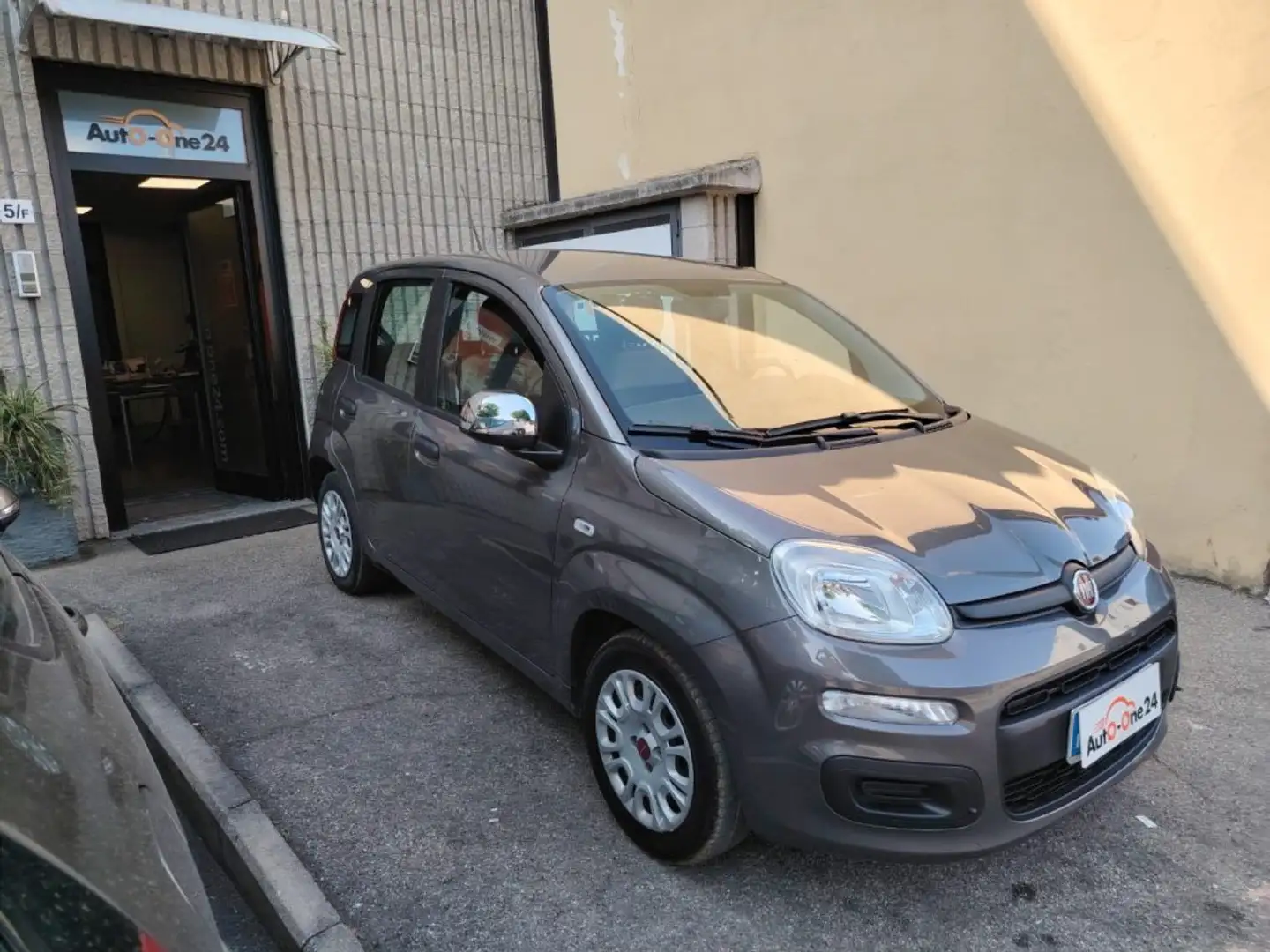 Fiat Panda 1.0 FireFly S&S Hybrid NEOPATENTATI - PREZZO REALE Grau - 1