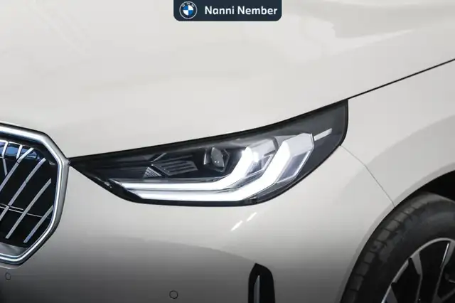BMW X3 view 5