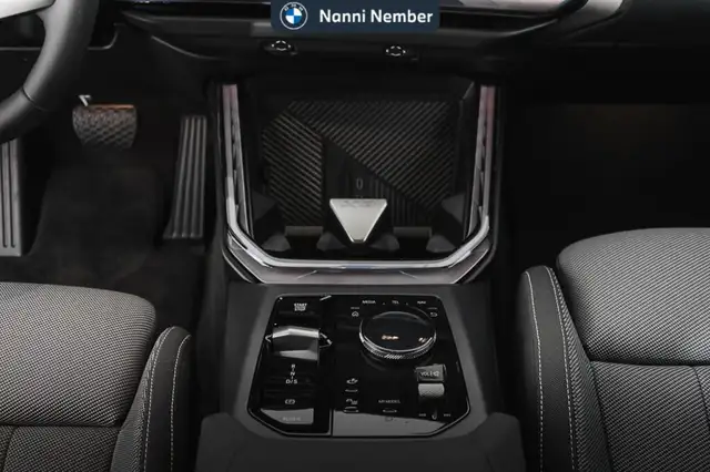 BMW X3 view 12