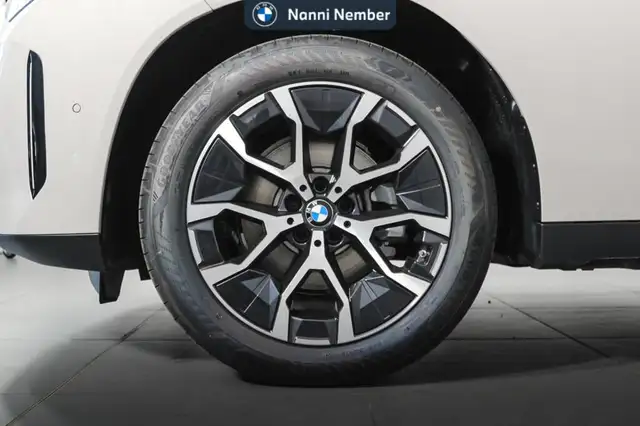 BMW X3 view 7