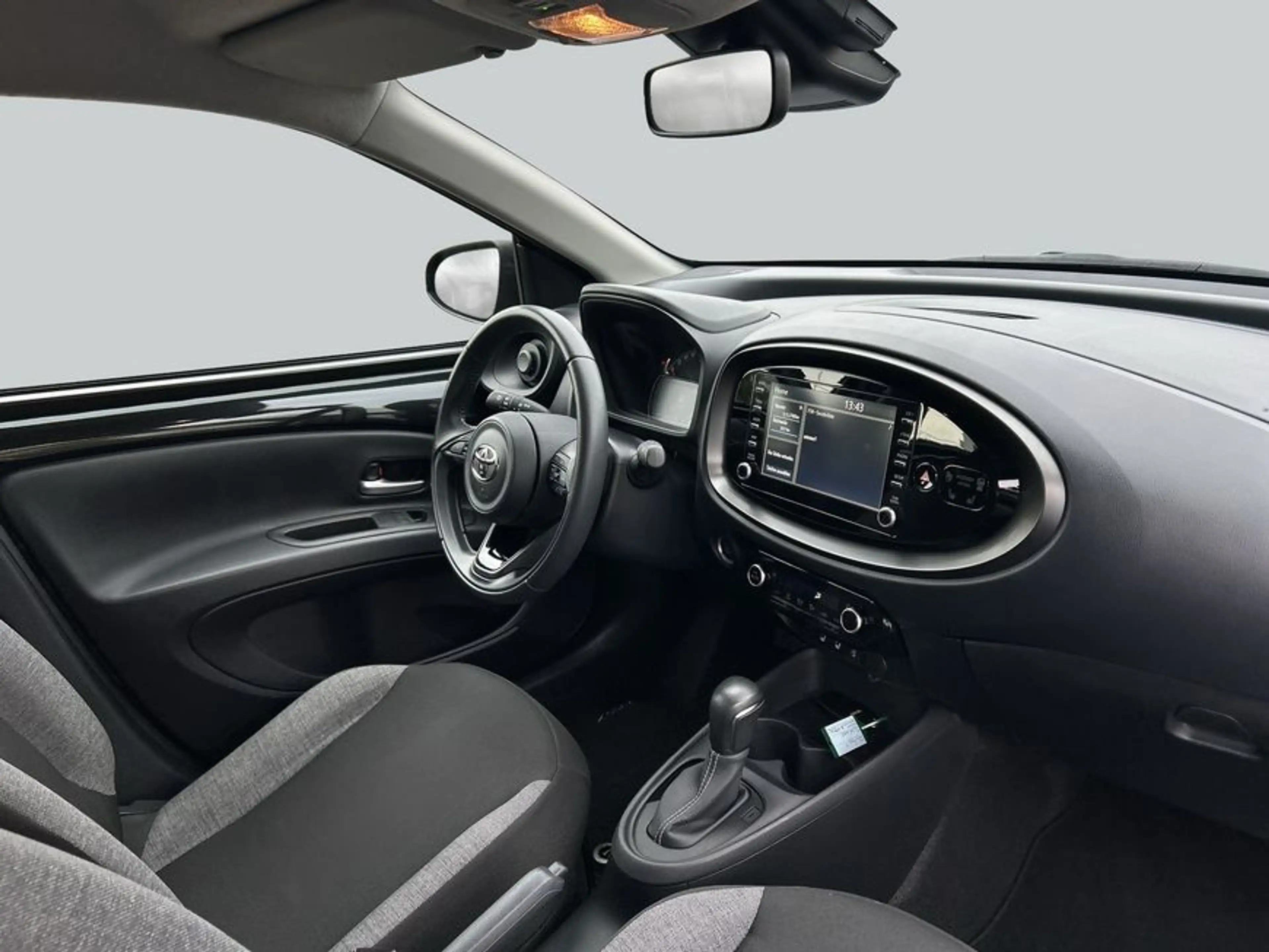 Toyota Aygo X X 1.0 S-CVT Play — photo 15