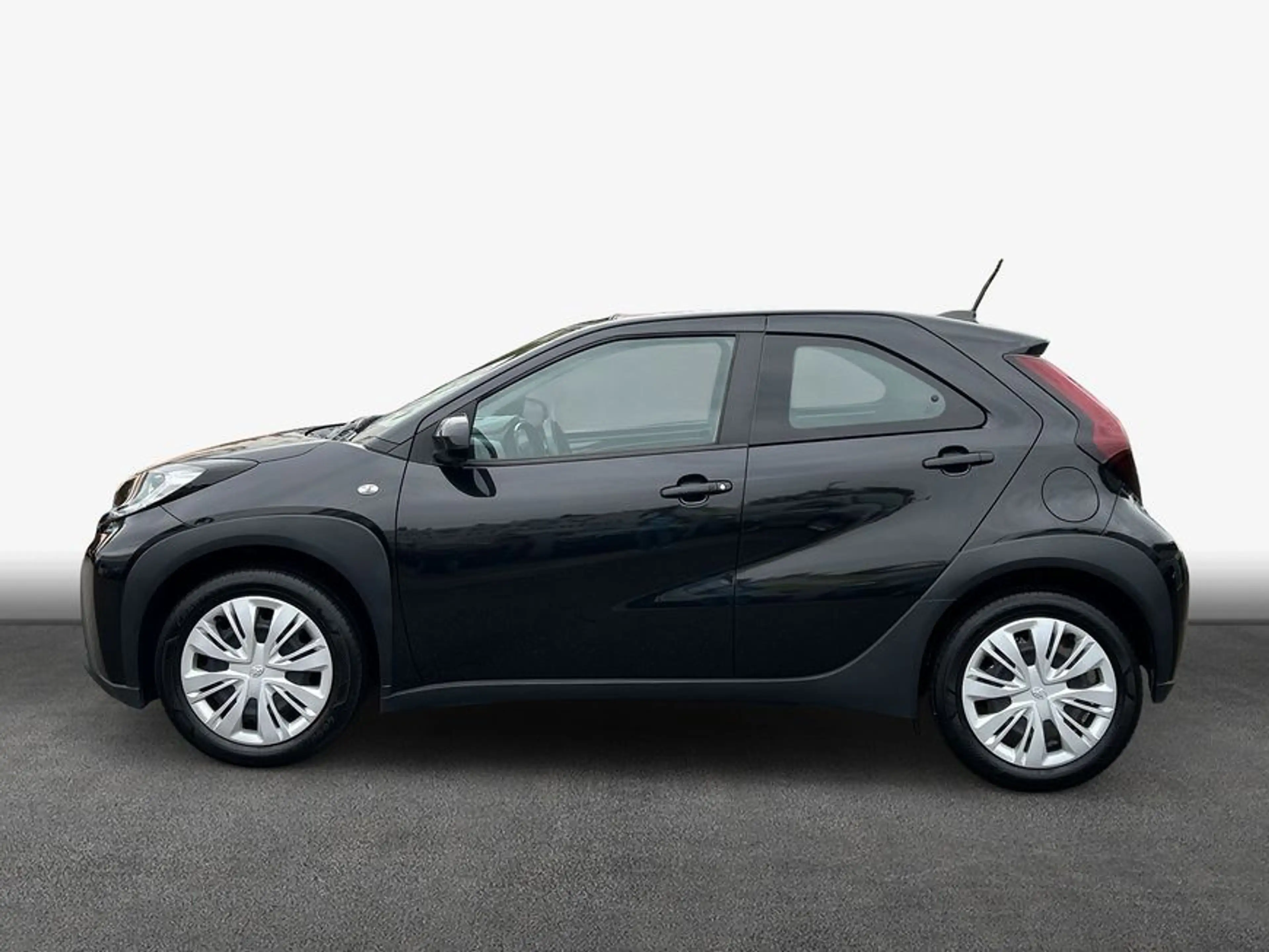 Toyota Aygo X X 1.0 S-CVT Play — photo 4